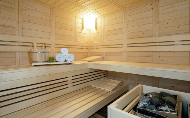 Luxurious Chalet In Muhlbach With Sauna