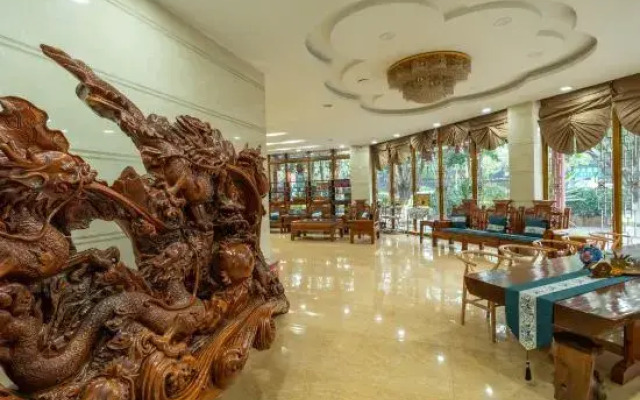Zhenyuan Longrui Hotel