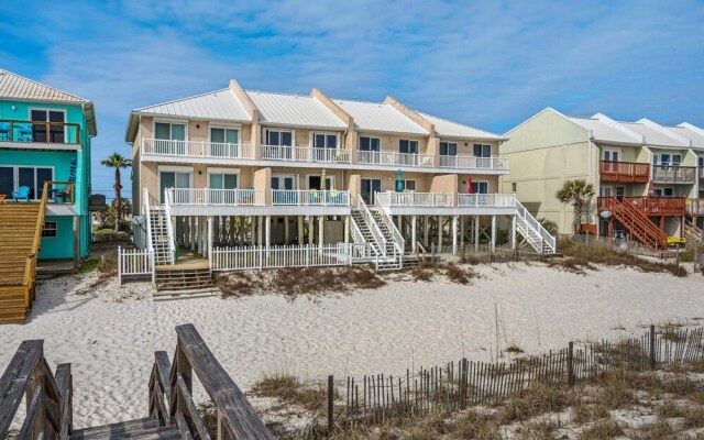 Life's A Beach 3 Bedroom Townhouse by Redawning