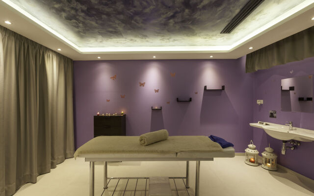 Gaia Sun N Blue Hotel