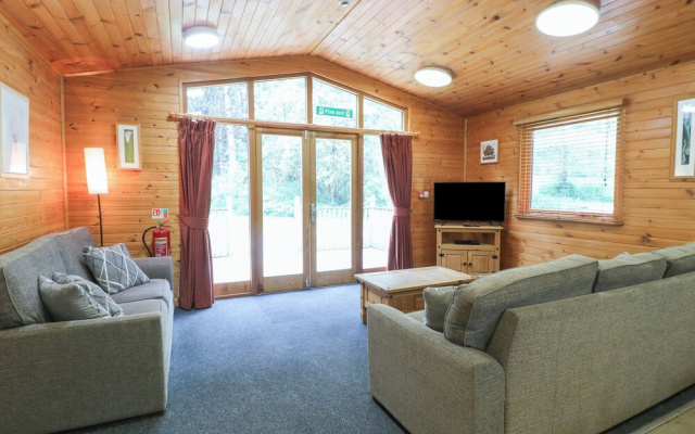 Oak Lodge