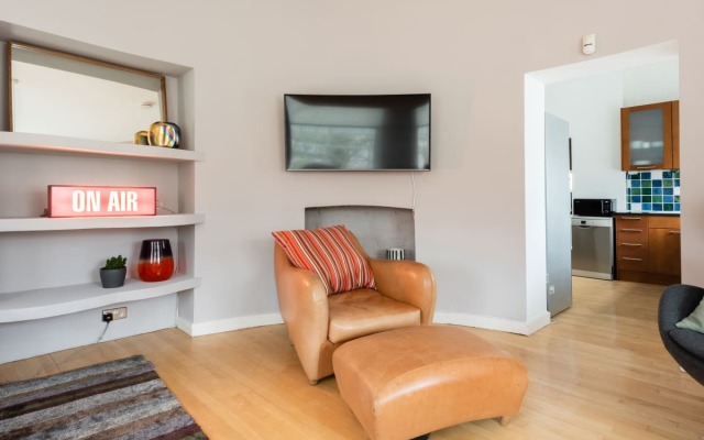 The Holland Park Escape - Modern & Central 2BDR Flat