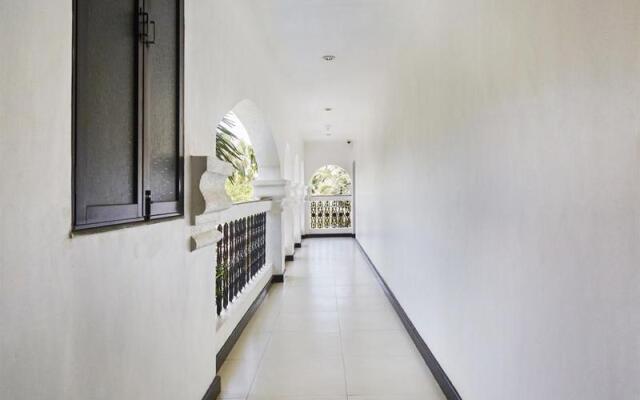 Silver Sands Hideaway Hotel