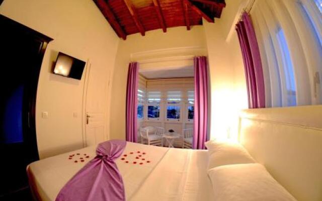 Masli̇na Otel