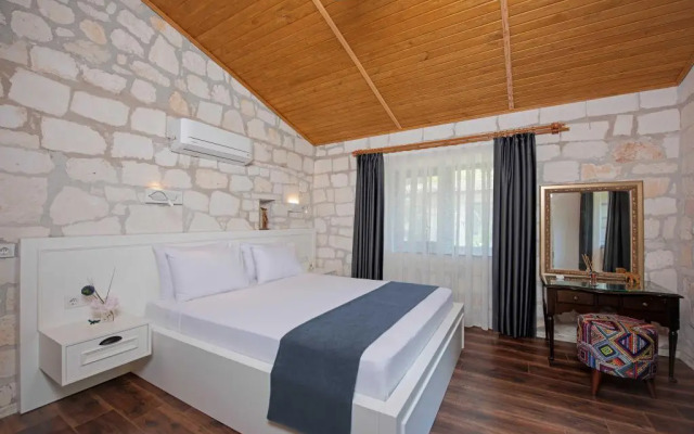 Yusalis Garden Hotel +12 Adult