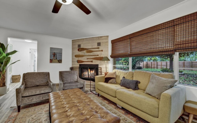 Luxury Lakefront Oasis W/Boat Dock-Firepit