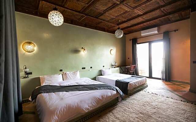 Hotel NOMAD PALACE