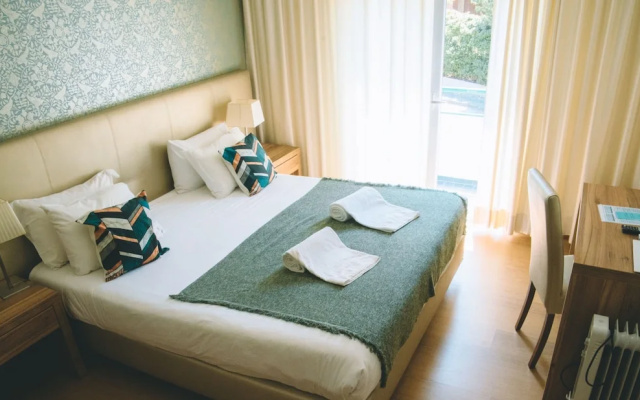 LAURUS Hotel