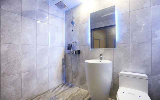 CYGNUS Hotel