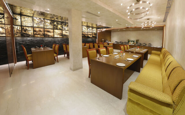 Metro Grand Hotel