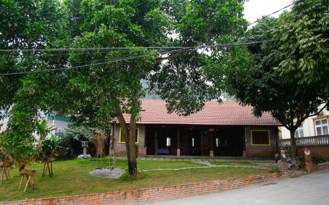 Bis House