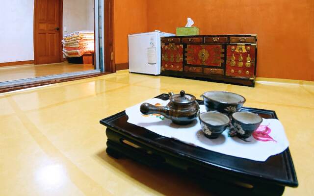 Kim Myongok's Hanok Stay
