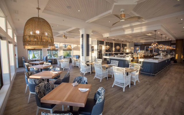 Prestige Oceanfront Resort, WorldHotels Luxury