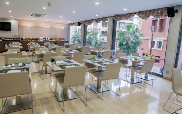 NH Castellón Mindoro Hotel