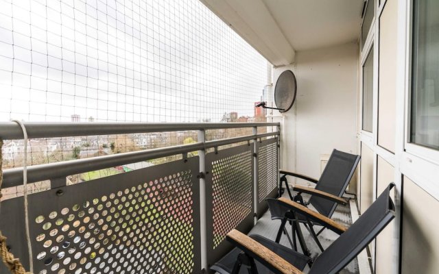 A Skyhigh Stay for 2 in Vauxhall London