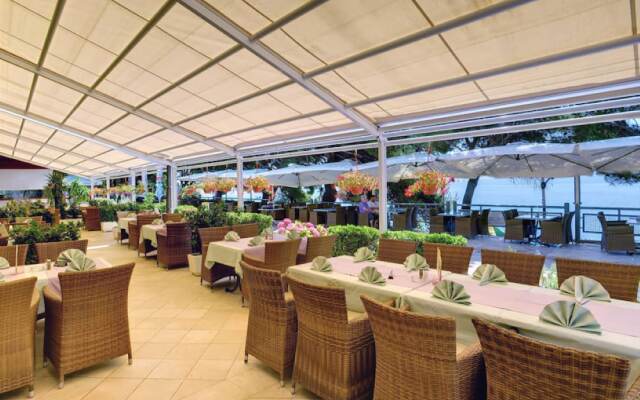 Zlatni Rat Beach Hotel