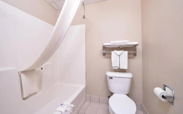 Regency Inn Geneseo IL
