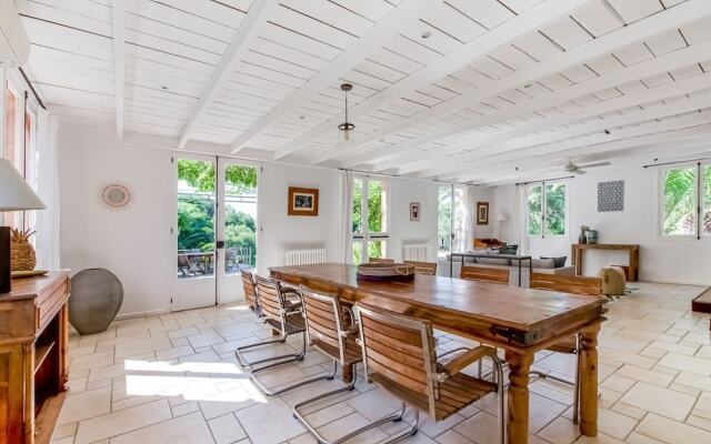 Secluded Holiday Home in La Croix Valmer Near Seabeac