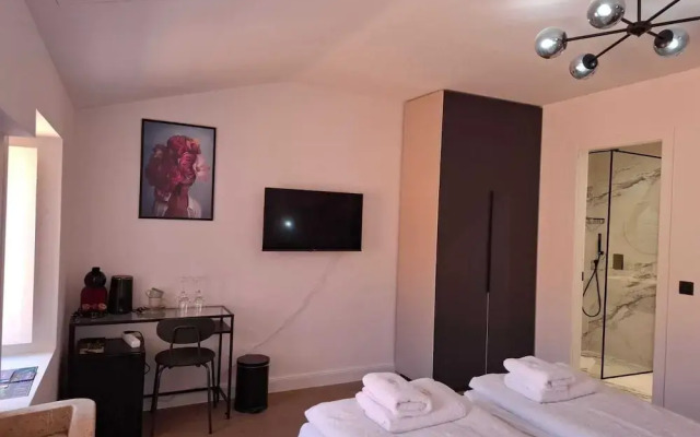 TUDISI LUX SUITES by DOMINIUM