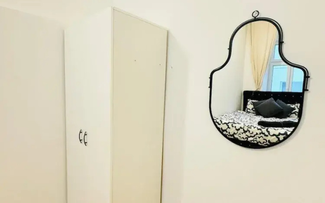 Comfortable 2BR Retreat Near Stadthalle
