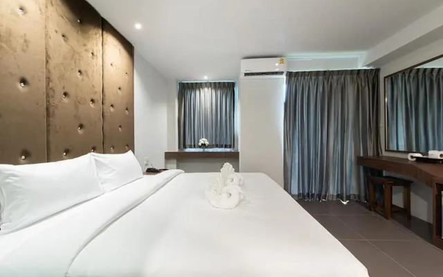 Yamin Seaview Hotel
