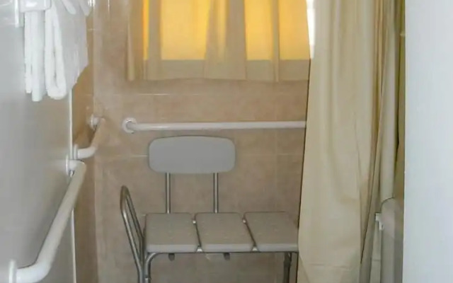 Richard's Motel Extended Stay