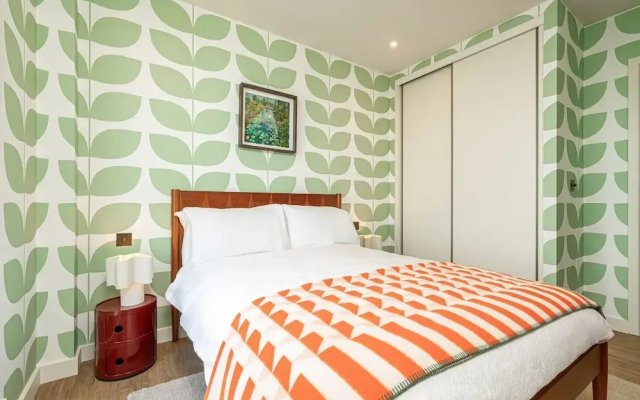 The Eades Natasha Landers 2 Bed