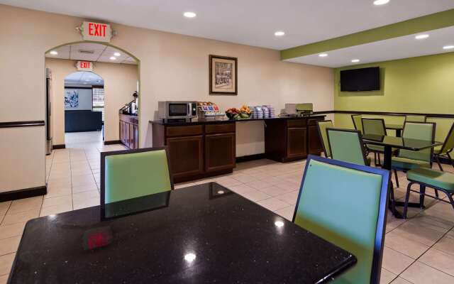 SureStay Hotel by Best Western East Brunswick