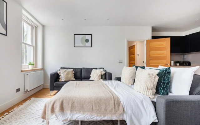 1BR by the Thames & Walk to St. Paul's