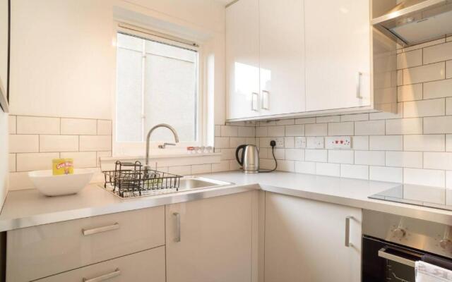 ALTIDO Lovely Apartment for 4 with Free Parking
