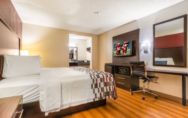 Red Roof Inn Phoenix - Midtown - Image 3