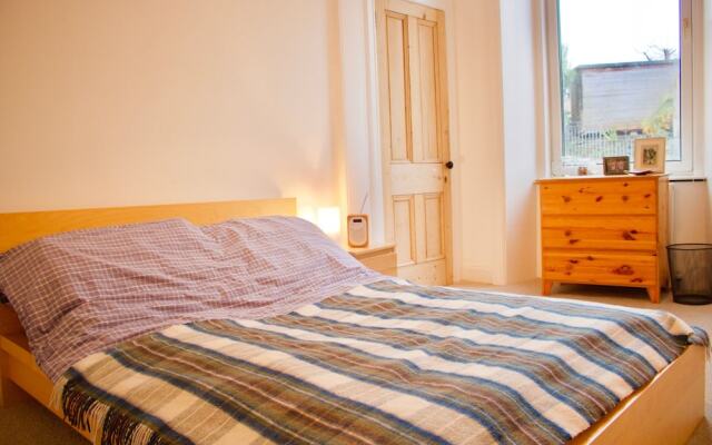 2 Bedroom Seaside Flat