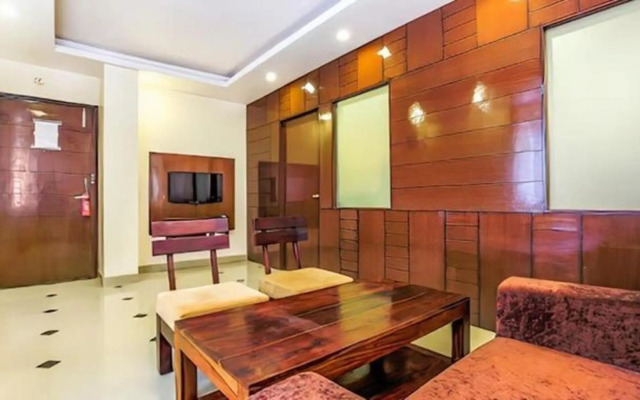 Townhouse OAK Hotel Joy24