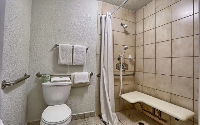 Cathedral Hill Hotel