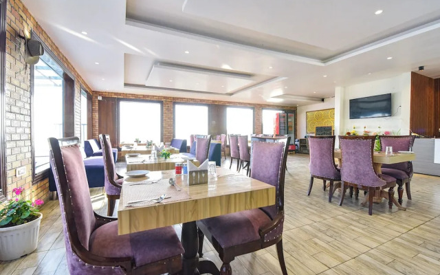 Fabhotel Green Acres