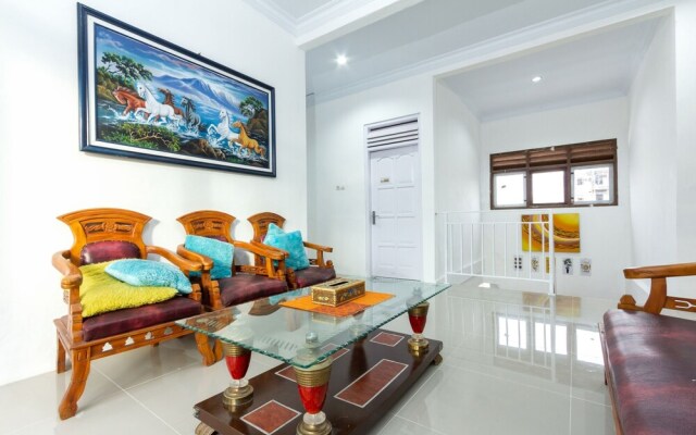 Ndalem Kopen Syariah by Oyo Rooms