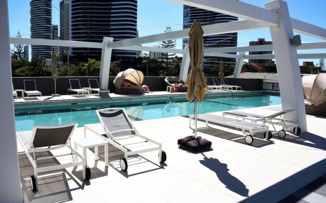 Heart of Broadbeach Walk to Everywhere