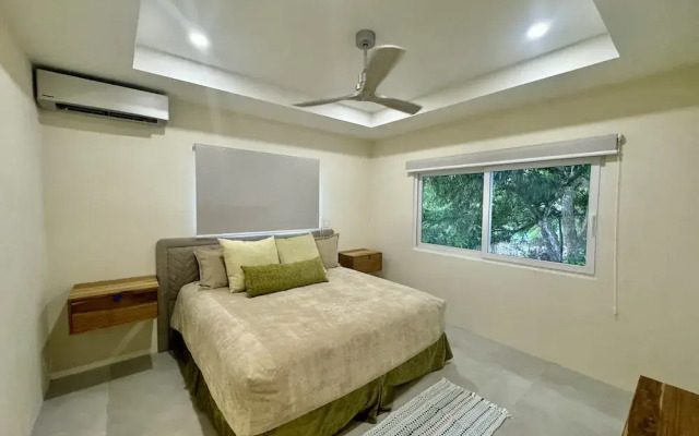 Esterillos Lote 6 Bedroom Home