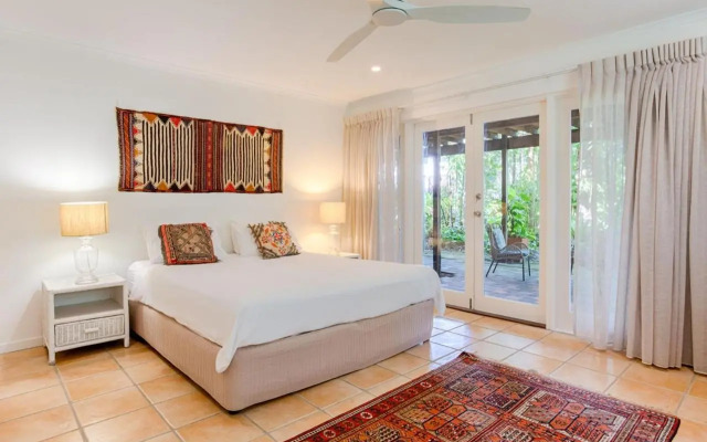 Sunshine Beach House 14 Depper Street
