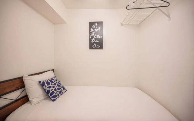 Stay Together Suites 1BD1BA Apartment