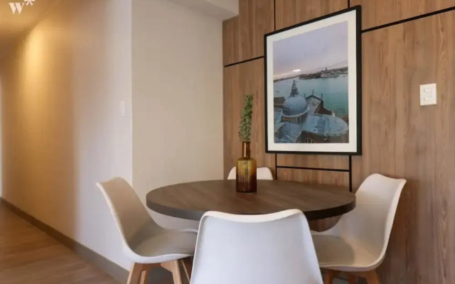 w Comfortable 2BR With Balcony in Miraflores