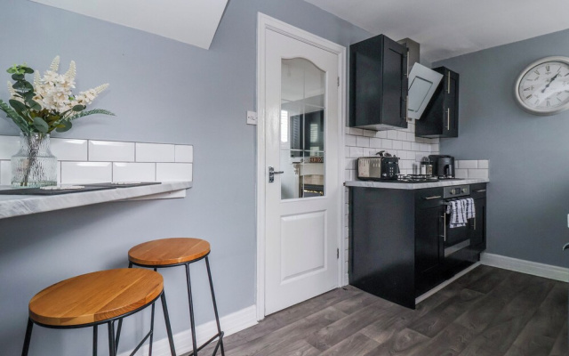 127 Bellhouse Way