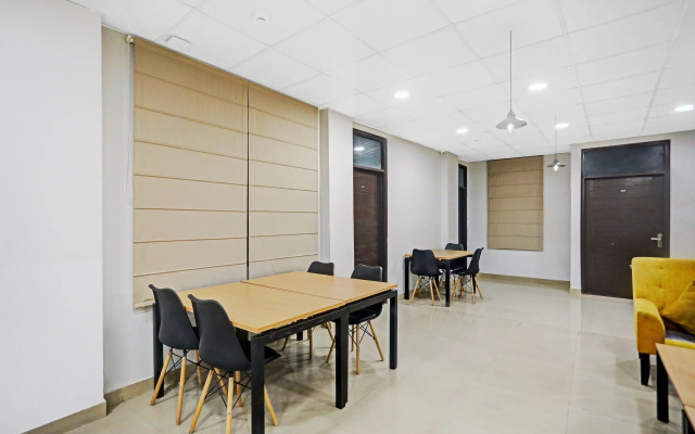 Super Collection O Agniv Residency Near Saket Metro