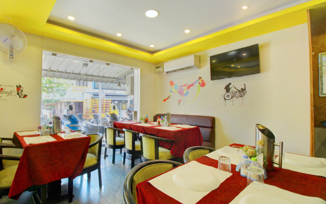OYO Flagship 4584 India Gate