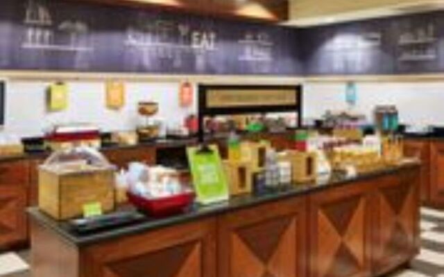 Hampton Inn and Suites Indianapolis - Fishers