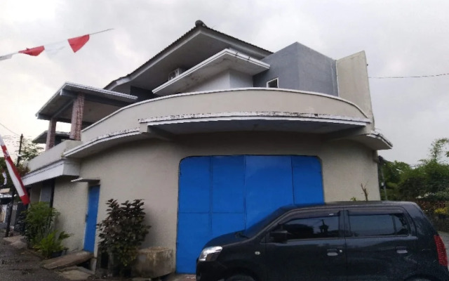 OYO 90614 Spring Homestay