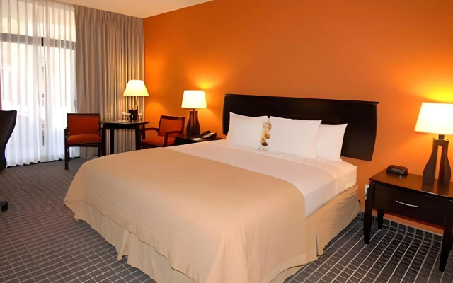 Oakland Airport Executive Hotel