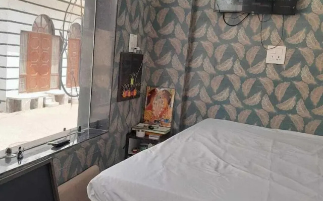 OnlyStay Shiva Dham