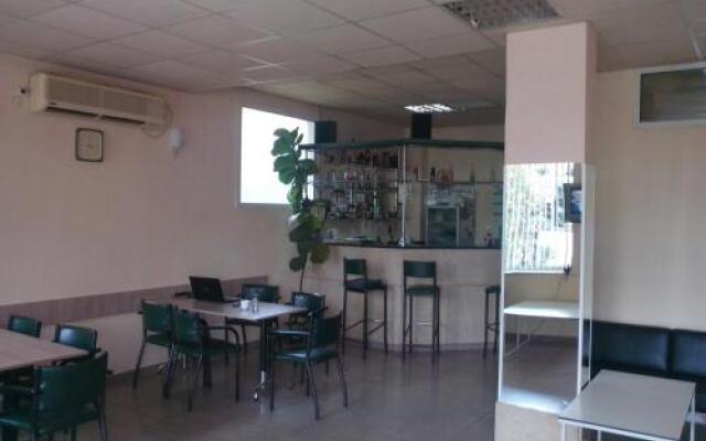 Family Hotel Ambrozia
