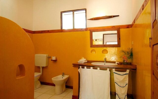 Hakuna Majiwe Beach Lodge